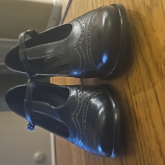 Ecco Leather Mary Jane T-strap Oxford Heels in Black - Size 41 (US 10-10.5) - Picture 3 of 9